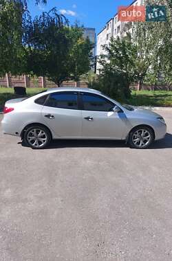 Седан Hyundai Elantra 2010 в Чугуєві