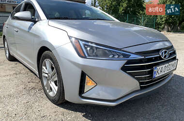 Седан Hyundai Elantra 2019 в Киеве