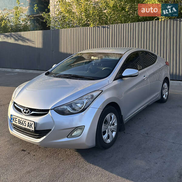 Hyundai Elantra 2011