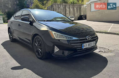 Седан Hyundai Elantra 2019 в Киеве