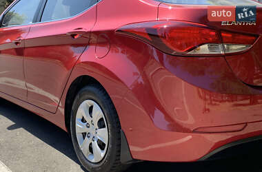 Седан Hyundai Elantra 2014 в 