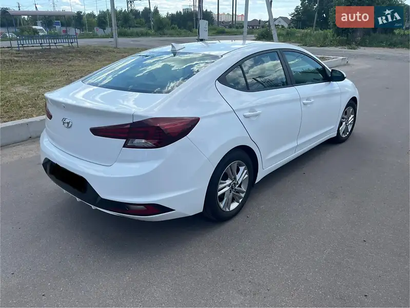 Hyundai Elantra 2018 VIN 5NPD84LF8KH409290 фото оголошення 12 з 61
