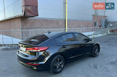 Седан Hyundai Elantra 2016 в 