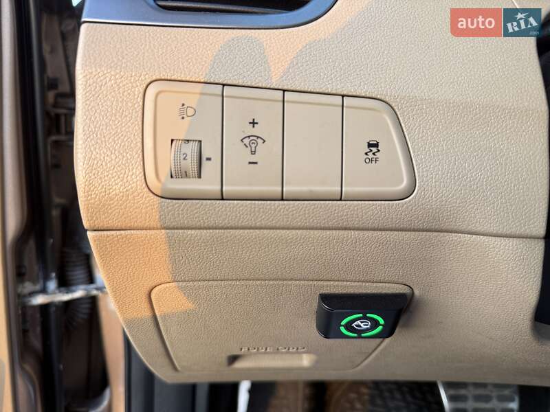 Седан Hyundai Elantra 2012 в Киеве