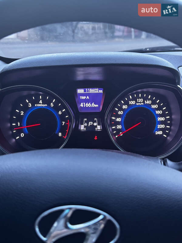 Седан Hyundai Elantra 2012 в Николаеве
