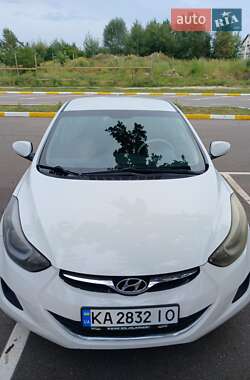 Седан Hyundai Elantra 2014 в Софіївській Борщагівці