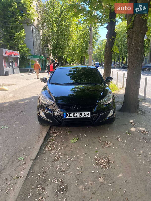Седан Hyundai Elantra 2013 в Дніпрі