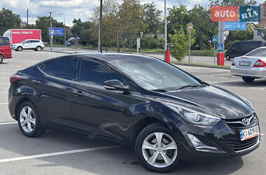 Седан Hyundai Elantra 2015 в Києві