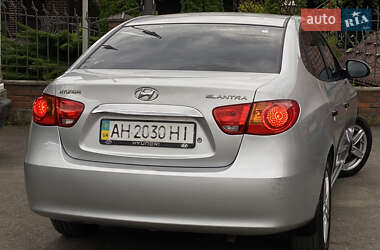 Седан Hyundai Elantra 2011 в 