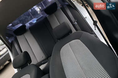 Седан Hyundai Elantra 2011 в 