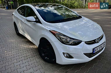 Седан Hyundai Elantra 2013 в 