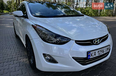 Седан Hyundai Elantra 2013 в 