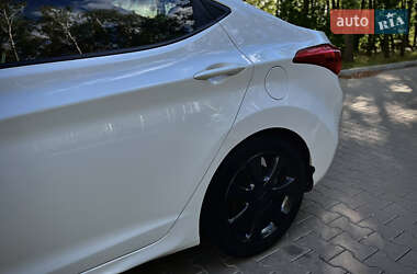 Седан Hyundai Elantra 2013 в 