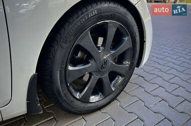 Седан Hyundai Elantra 2013 в 