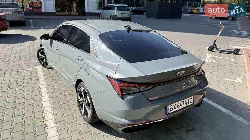 Седан Hyundai Elantra 2021 в Хмельницькому