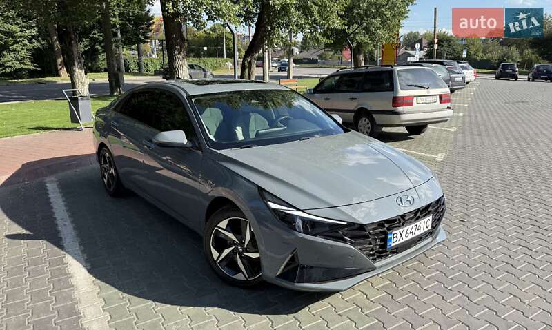 Седан Hyundai Elantra 2021 в Хмельницькому