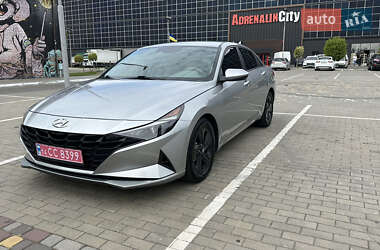 Седан Hyundai Elantra 2022 в Луцьку
