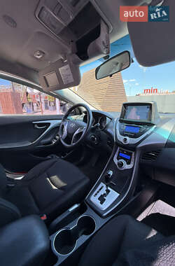 Седан Hyundai Elantra 2012 в 