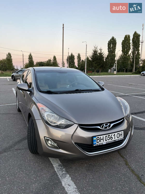 Седан Hyundai Elantra 2013 в Кременчуге фото 6 Седан Hyundai Elantra 2013 в Кременчуге