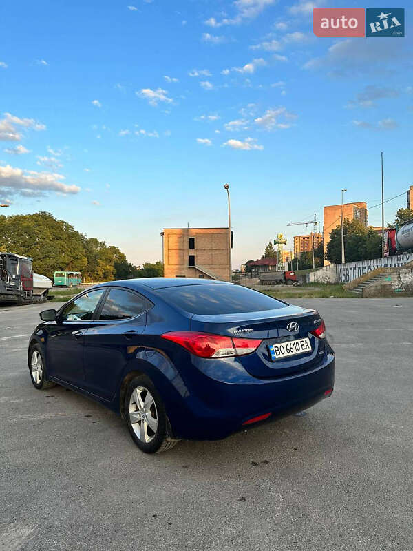 Седан Hyundai Elantra 2012 в Тернополе