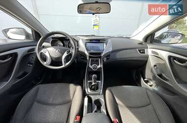 Седан Hyundai Elantra 2011 в 