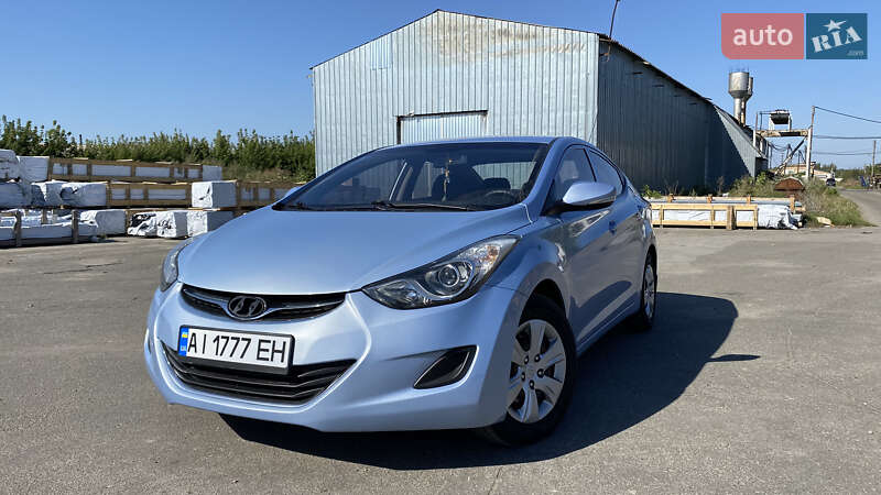 Седан Hyundai Elantra 2013 в 