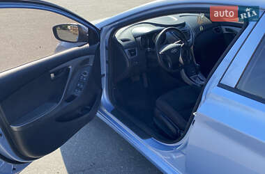 Седан Hyundai Elantra 2013 в 
