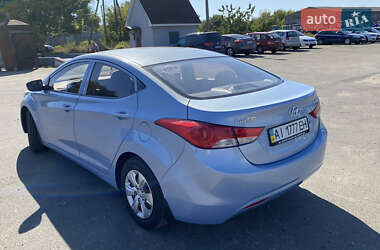 Седан Hyundai Elantra 2013 в 