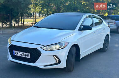 Седан Hyundai Elantra 2016 в Николаеве