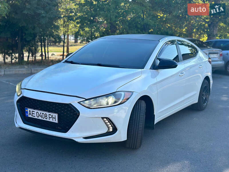 Hyundai Elantra 2016