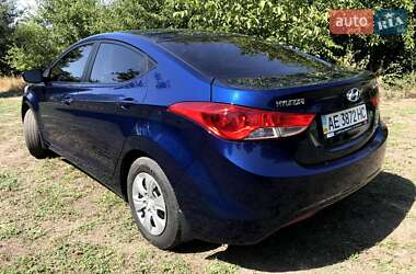 Седан Hyundai Elantra 2013 в 