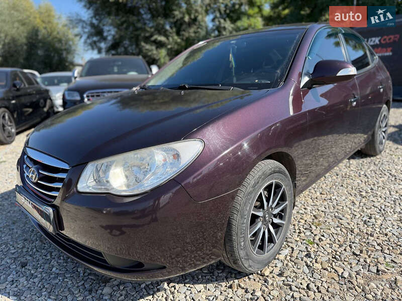 Седан Hyundai Elantra 2010 в Коломые