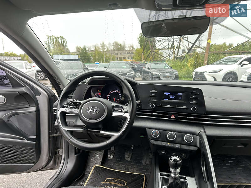 Седан Hyundai Elantra 2021 в Харкові