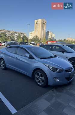 Седан Hyundai Elantra 2013 в Киеве