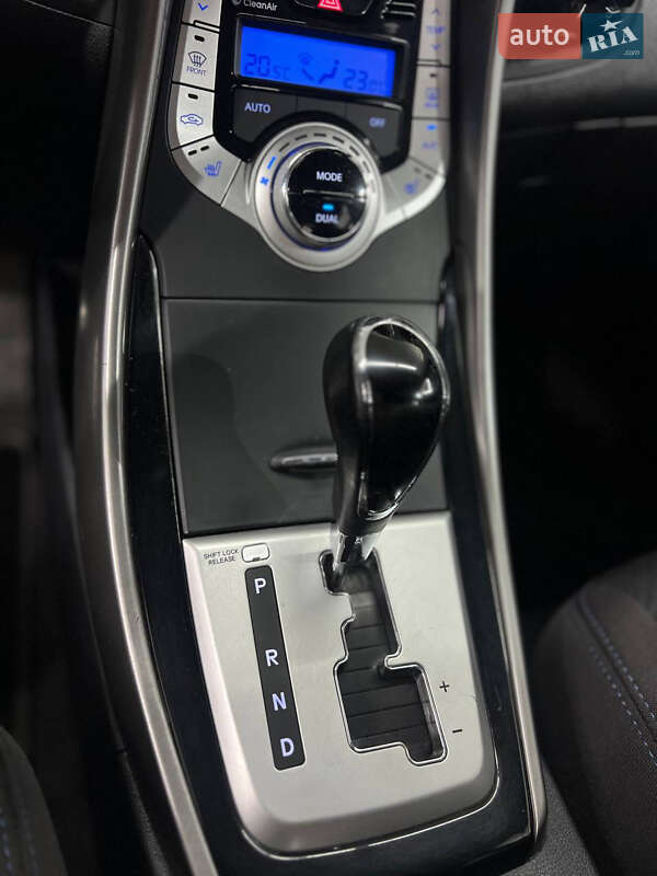 Седан Hyundai Elantra 2012 в Києві фото 10 Седан Hyundai Elantra 2012 в Києві