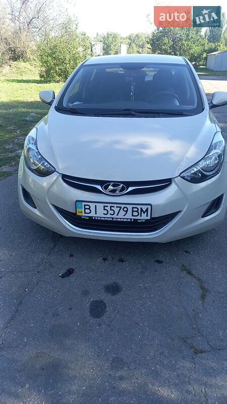 Hyundai Elantra 2012