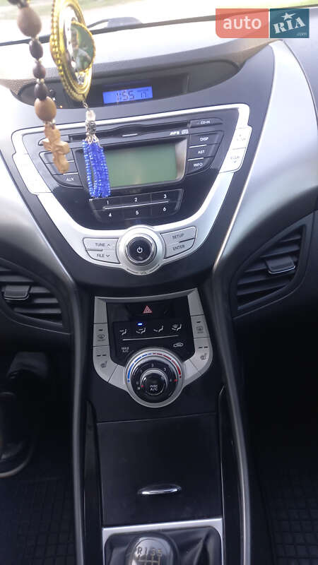 Седан Hyundai Elantra 2012 в Кременчуге