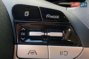 Седан Hyundai Elantra 2020 в 