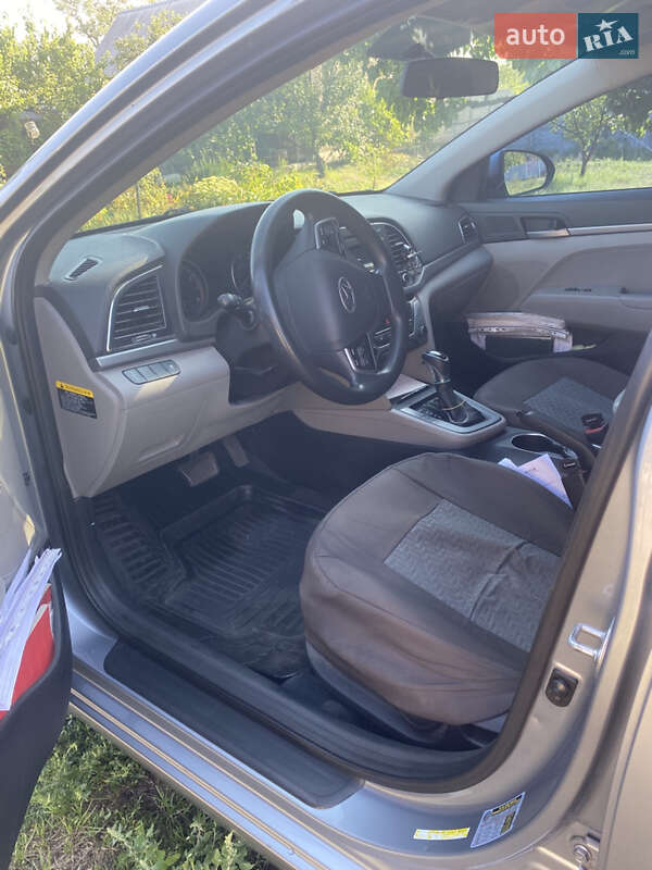 Седан Hyundai Elantra 2017 в Каменском фото 6 Седан Hyundai Elantra 2017 в Каменском