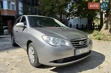 Седан Hyundai Elantra 2011 в Львове