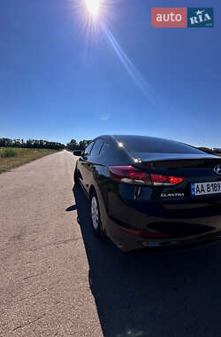 Седан Hyundai Elantra 2016 в Борисполе