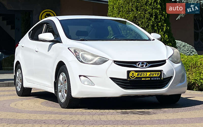 Hyundai Elantra 2012