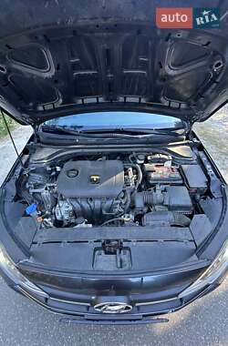 Седан Hyundai Elantra 2020 в 