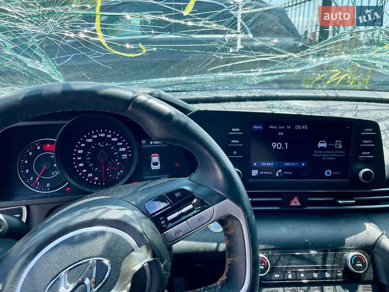 Седан Hyundai Elantra 2020 в Киеве