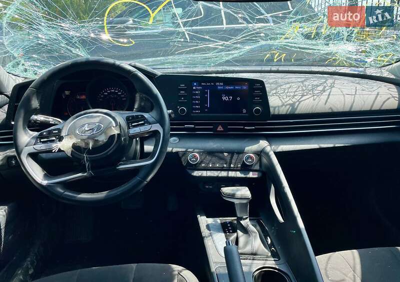 Седан Hyundai Elantra 2020 в Киеве