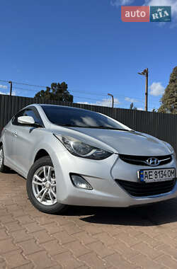 Hyundai Elantra 2013