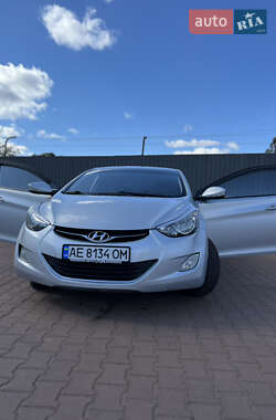 Седан Hyundai Elantra 2013 в 