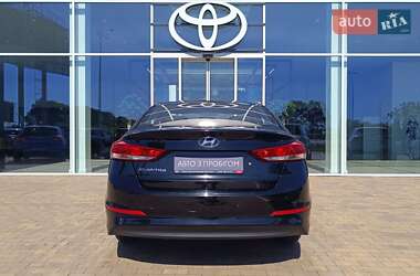 Хэтчбек Hyundai Elantra 2017 в 
