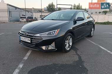 Седан Hyundai Elantra 2020 в Киеве