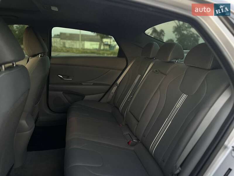 Седан Hyundai Elantra 2020 в Кривом Роге